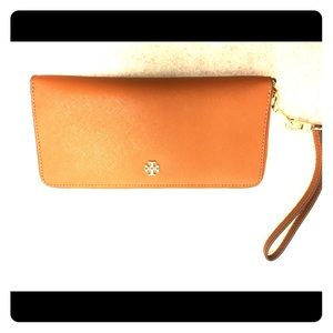 Tory Burch Wallet with detachable Wrist Strap