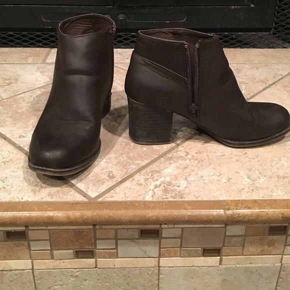FOREVER 21 Brown Booties