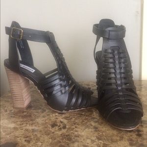 Steve Madden Sandrina sandals sz 7.5