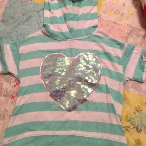 Little girls t-shirt with sparkly heart accent