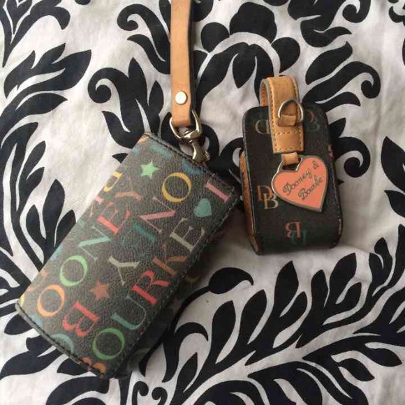 DOONEY & BOURKE It Collection Accessories - Picture 2 of 3