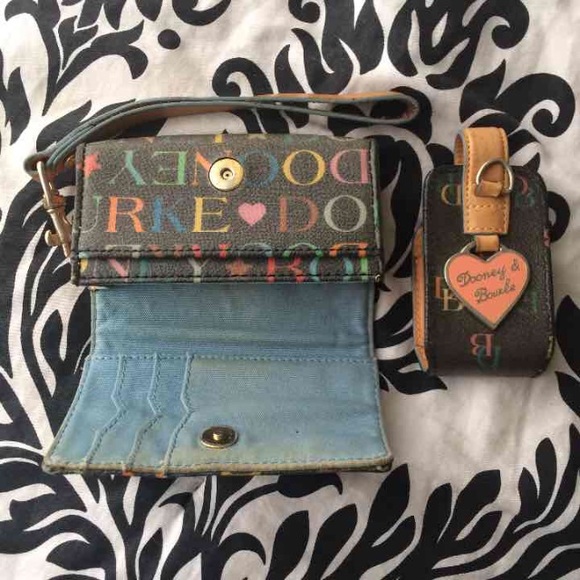 DOONEY & BOURKE It Collection Accessories - Picture 3 of 3