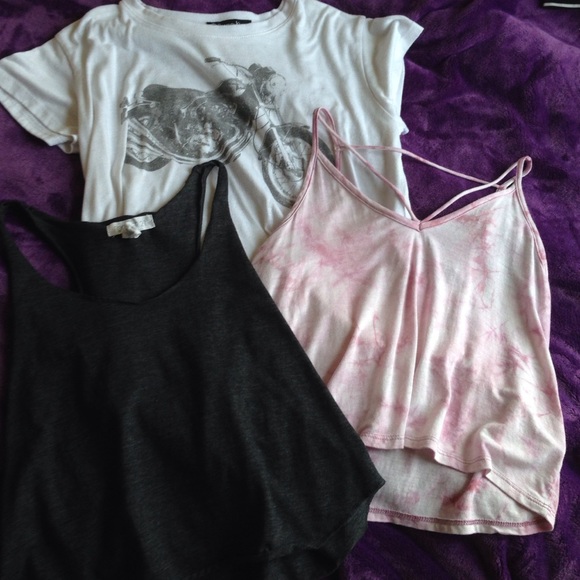 Crop top bundle, buy all together or separately - Picture 3 of 4