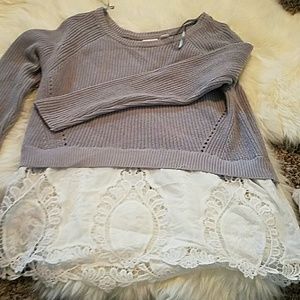 Oversized sweater with lace