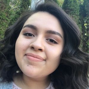 Meet your Posher, Andrea