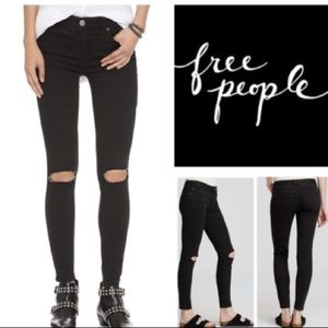 Free People Busted Knee Skinny Size 26