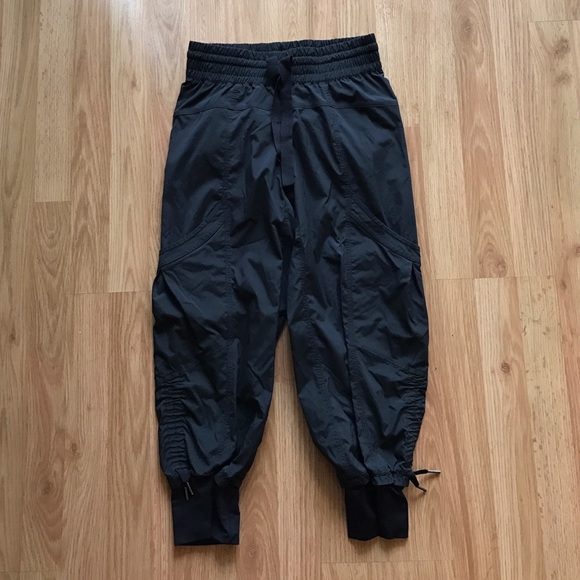 Lululemon Dance Studio Crop