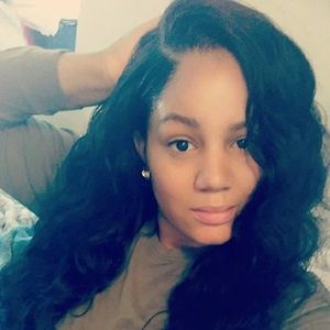 Meet your Posher, Mara