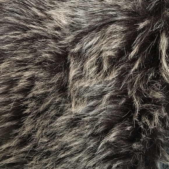 Fur & Knit Robe - Picture 2 of 3