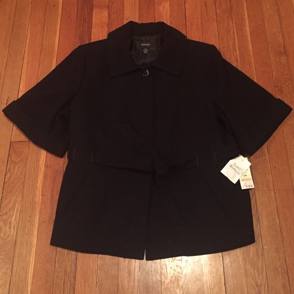 🎈Closet Clearout🎈Beautiful Belted Jacket/Blazer