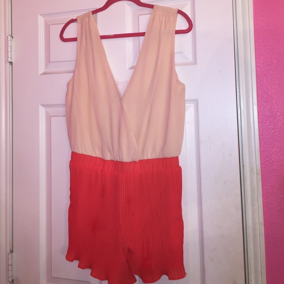 Jump suit ! - Picture 1 of 2