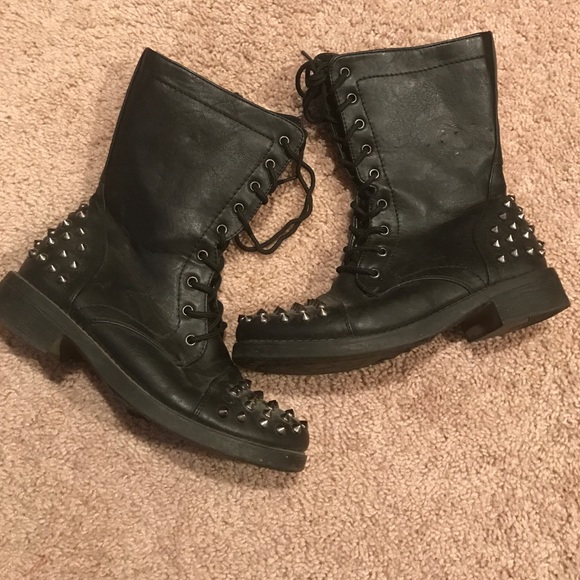 Stud combat boots