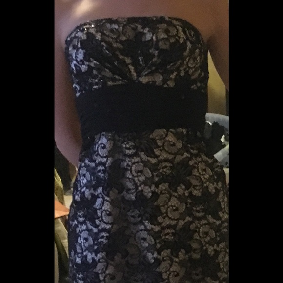 Black and Nude Lace Cocktail Dress - Picture 3 of 3