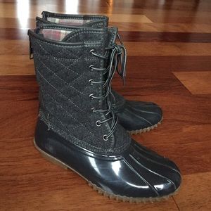 madden girl talk gray duck boots