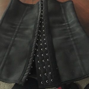 Latex waist trainer