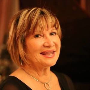 Meet your Posher, Carmenluz