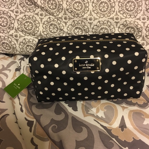 NWT Kate Spade Medium Davie makeup bag