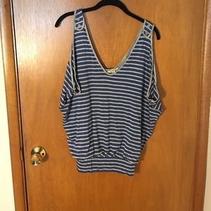 ✨REDUCED✨Tank with Banded Waist/batwing "Sleeve"