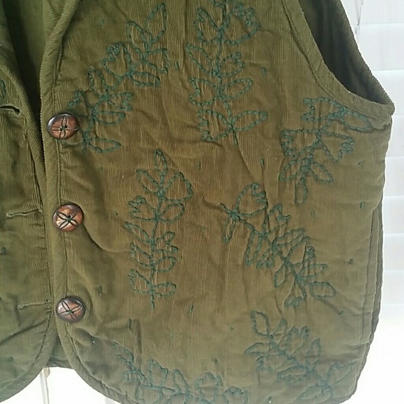 Vest - Picture 2 of 4
