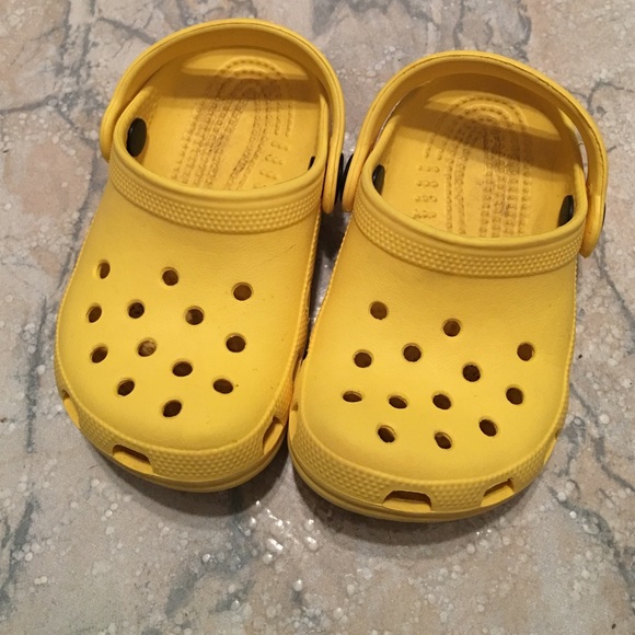 Yellow crocs UNISEX