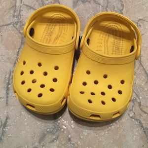 Yellow crocs UNISEX