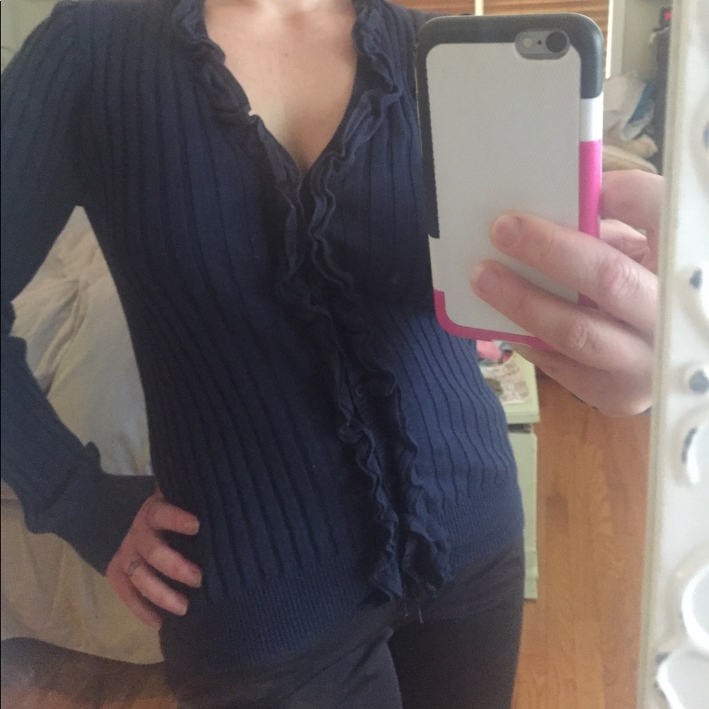 Vanheusen Long Sleeve Ruffled Button Front Sweater