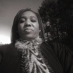 Meet your Posher, Connie