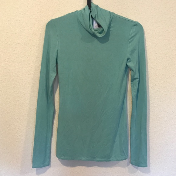 BCBGMaxAzria Sweaters - BCBG MaxAzria soft turquoise turtleneck BCBGMaxAzria Sweaters - BCBG MaxAzria soft turquoise turtleneck