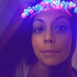 Meet your Posher, Ana