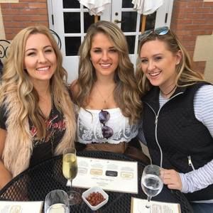 Meet your Posher, Nikki