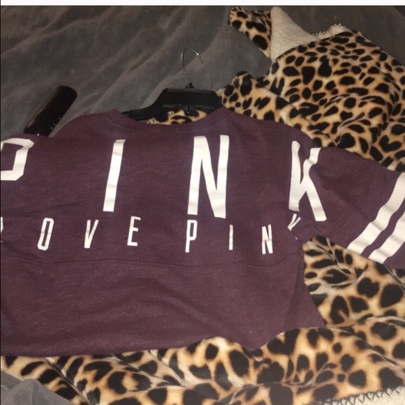 Previous listing that I did not sell. Maroon crew