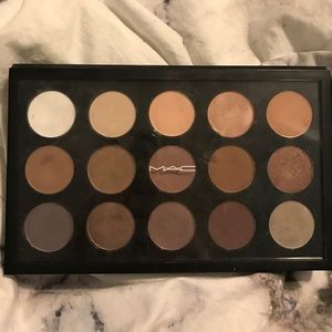 MAC 15 pan eyeshadow palette