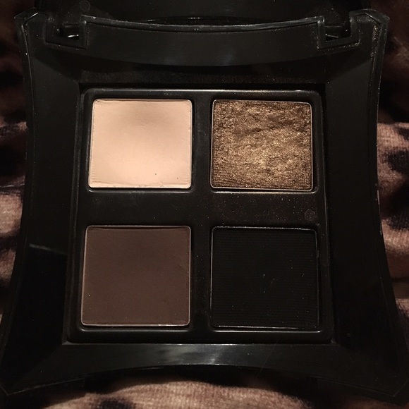 Illamasqua barely used eyeshadow palette