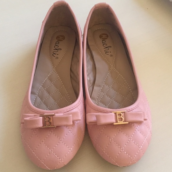 Adorable quilted flats