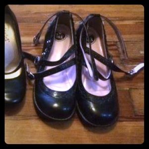 T.U.K 3 strap Mary Janes w/hidden kitty face