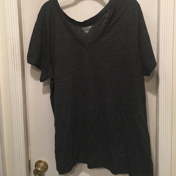 Gray V-neck tee XXL