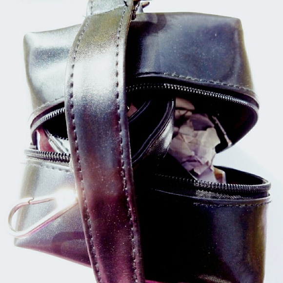 Heart print mini pouch - Picture 4 of 4