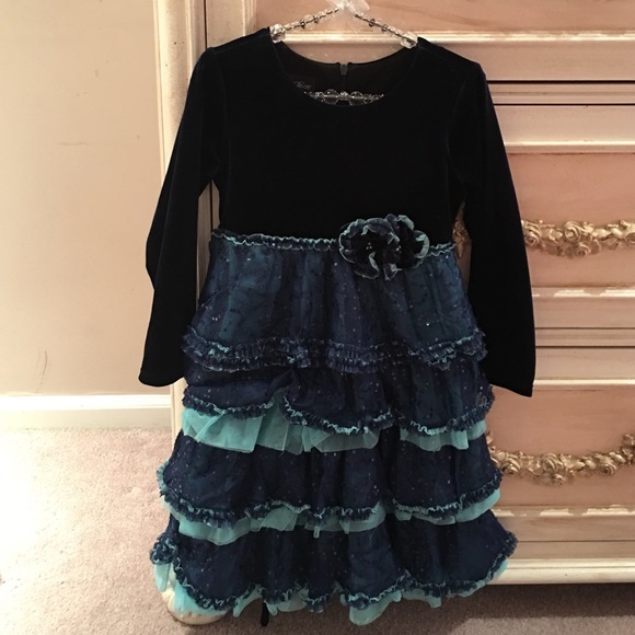 Isabella and Chloe Navy girls velvet dress 4T