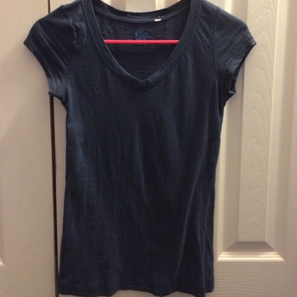 Navy blue Kohls short sleeve tee