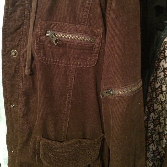 SALE Brown corduroy hooded jacket. - Picture 4 of 4