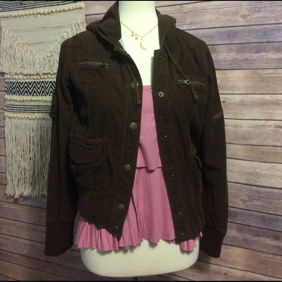 SALE Brown corduroy hooded jacket. - Picture 2 of 4