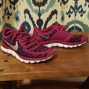 Nike animal print 5.0