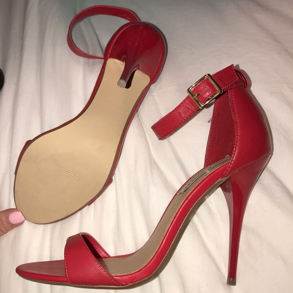 Steve Madden Shoes - NWT Steve Madden Red Bittyy 8.5