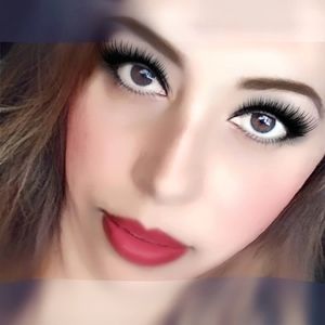 Meet your Posher, Ines