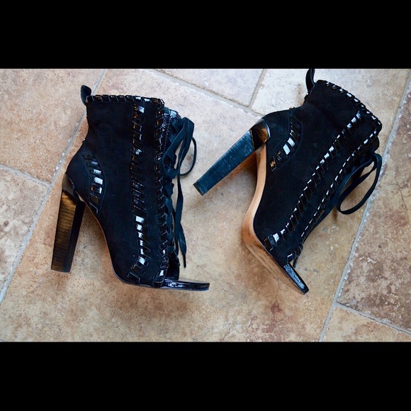 Alexander Wang Black Freja Whipstitch Booties💕EUC