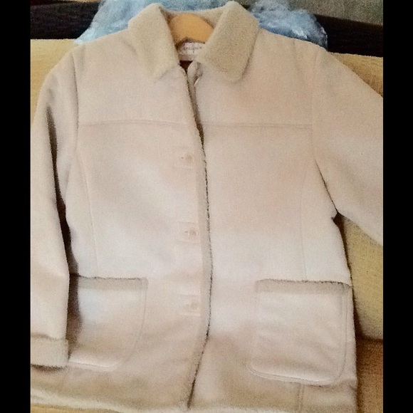 Like New JONES NEW YORK Faux Suede & Shearling L