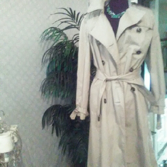 London Fog - Picture 2 of 3