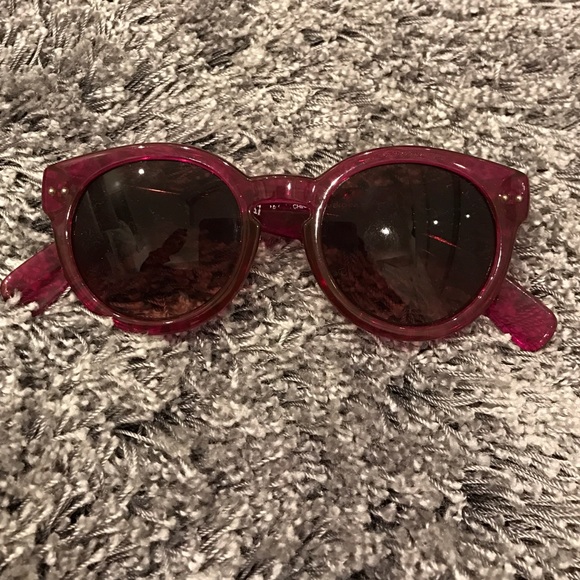 Accessories - sunglasses
