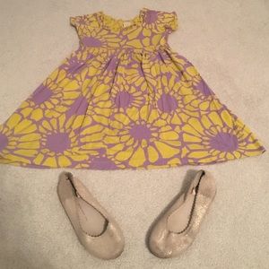 Knitted printed girls dress with bonus gold shoes