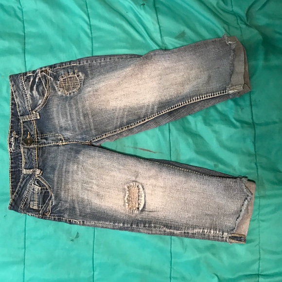 amathyst jeans capris.